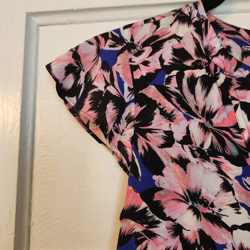 J. Crew Women's Blouse, 100% Silk, Pink & Blue Floral Cap Sleeve V-neck Sz 0 EUC